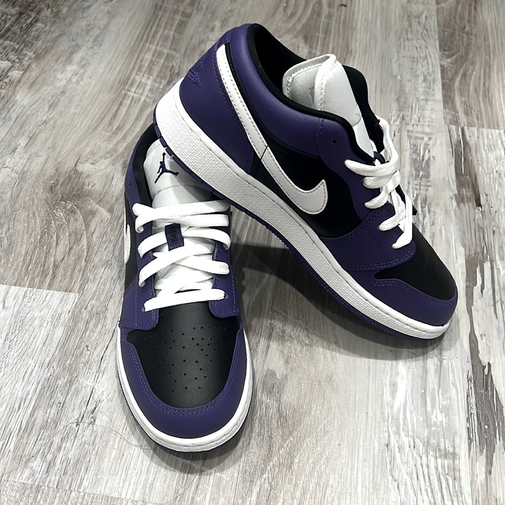 Been worn ONCE